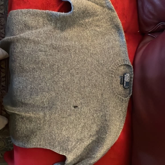 Sweaters - Picture 10 of 15